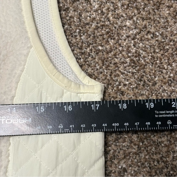 Vineyard Vines Women's Ivory Quilted Vest XS - Picture 4 of 13